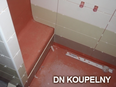 47-697-sedacka-do-sprchy-v-panelakove-koupelne-ostrava-small.jpg